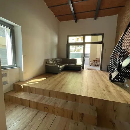 Loft Industrial Apartment *